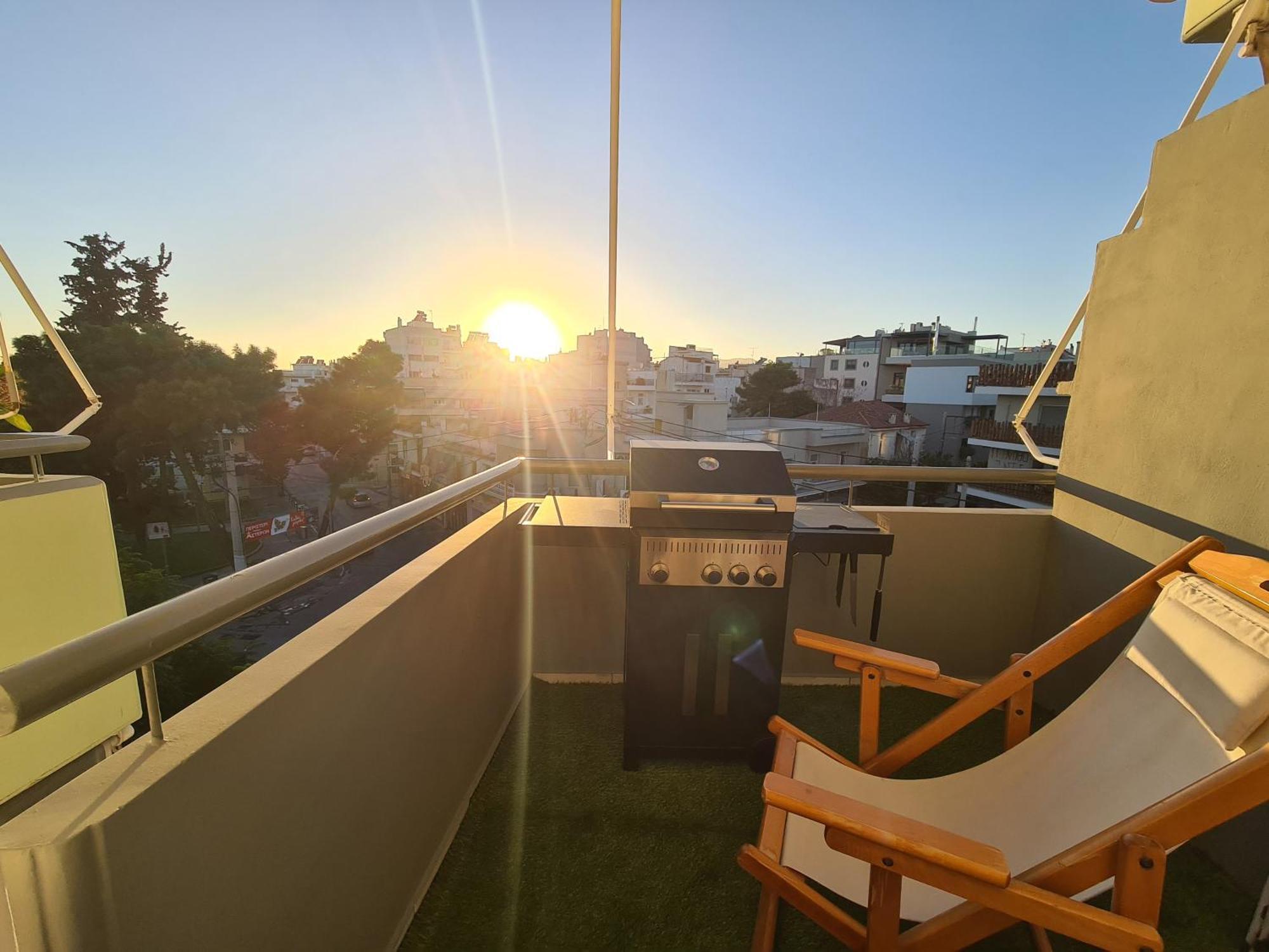Sunny Home Private Jacuzzi Hydromassage Acropolis & Lycabettus Far View Parking 300M Metro Peristeri 아테네 외부 사진