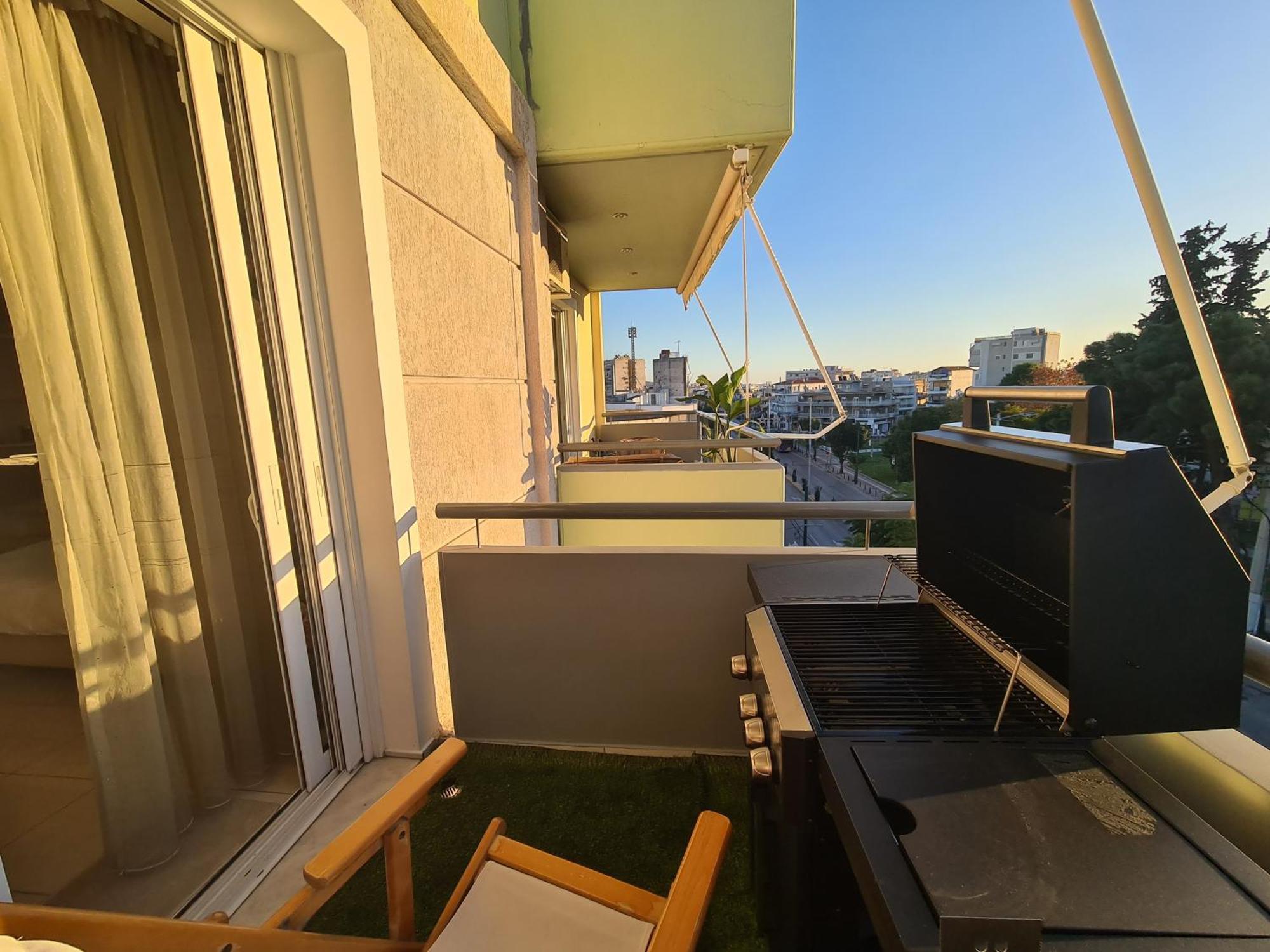 Sunny Home Private Jacuzzi Hydromassage Acropolis & Lycabettus Far View Parking 300M Metro Peristeri 아테네 외부 사진