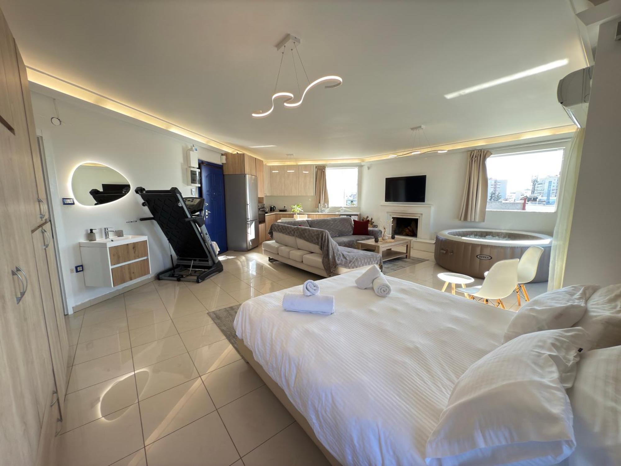 Sunny Home Private Jacuzzi Hydromassage Acropolis & Lycabettus Far View Parking 300M Metro Peristeri 아테네 외부 사진