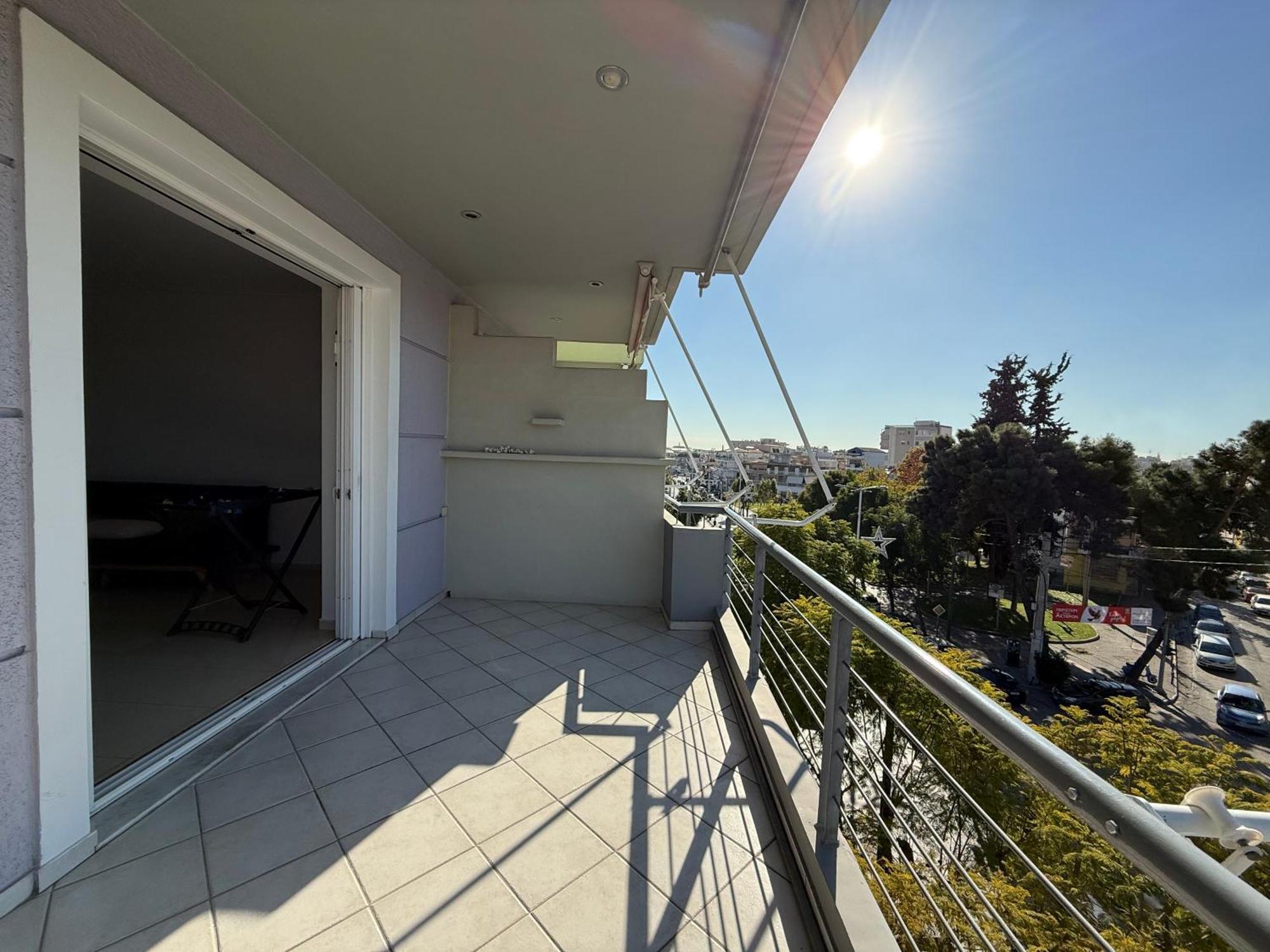 Sunny Home Private Jacuzzi Hydromassage Acropolis & Lycabettus Far View Parking 300M Metro Peristeri 아테네 객실 사진