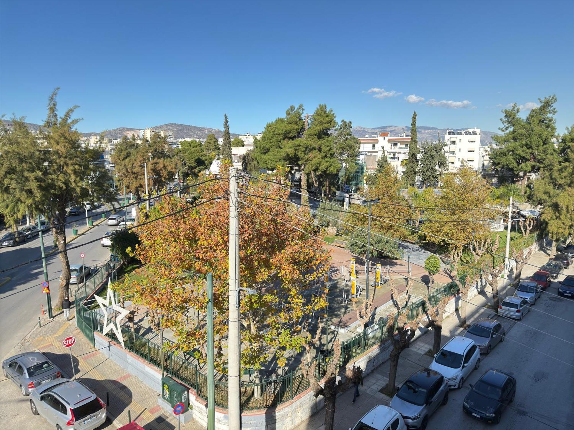 Sunny Home Private Jacuzzi Hydromassage Acropolis & Lycabettus Far View Parking 300M Metro Peristeri 아테네 객실 사진