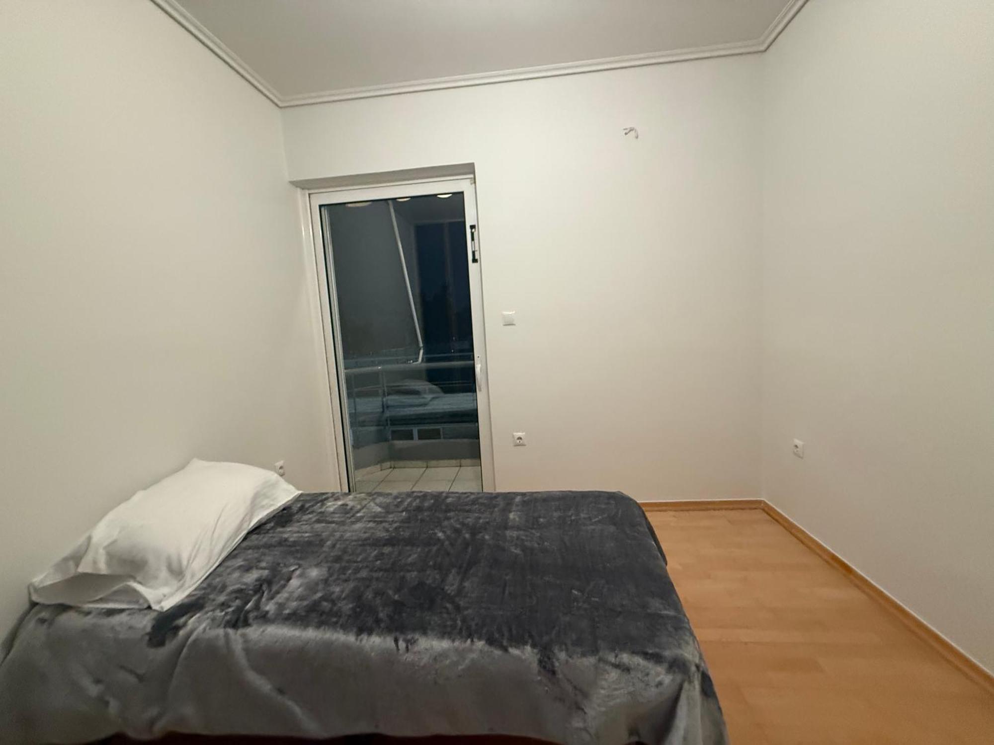 Sunny Home Private Jacuzzi Hydromassage Acropolis & Lycabettus Far View Parking 300M Metro Peristeri 아테네 객실 사진