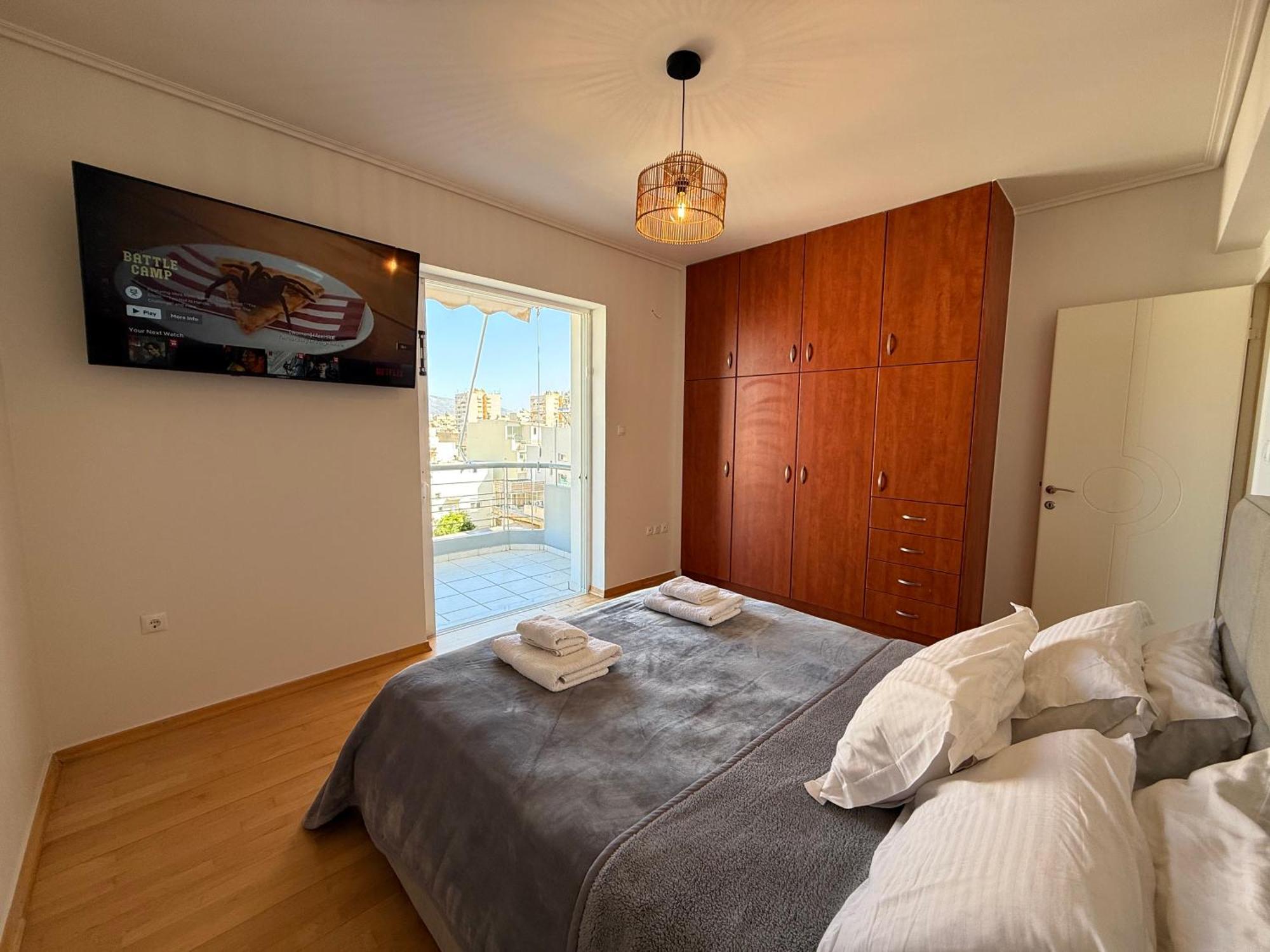 Sunny Home Private Jacuzzi Hydromassage Acropolis & Lycabettus Far View Parking 300M Metro Peristeri 아테네 외부 사진