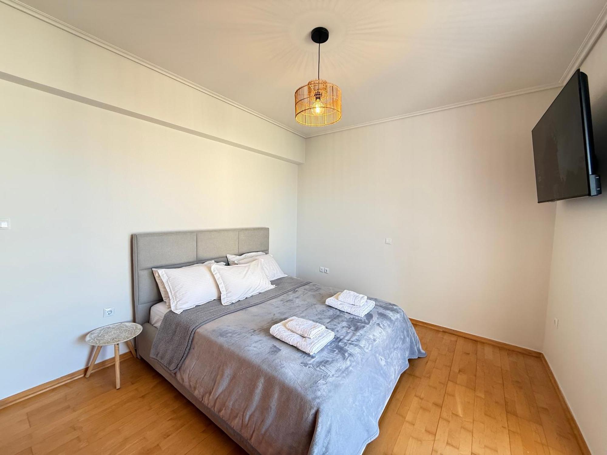 Sunny Home Private Jacuzzi Hydromassage Acropolis & Lycabettus Far View Parking 300M Metro Peristeri 아테네 외부 사진