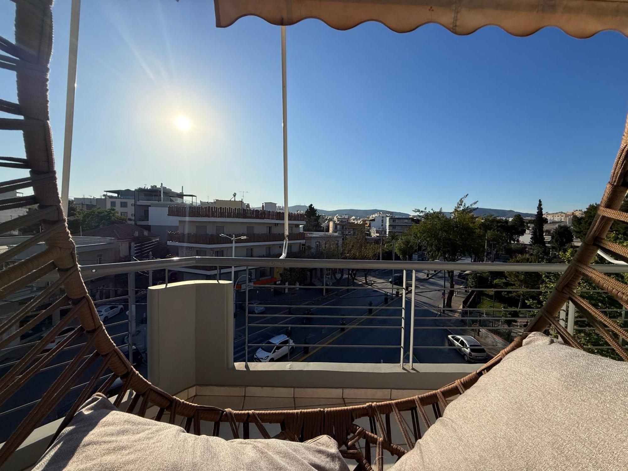 Sunny Home Private Jacuzzi Hydromassage Acropolis & Lycabettus Far View Parking 300M Metro Peristeri 아테네 외부 사진