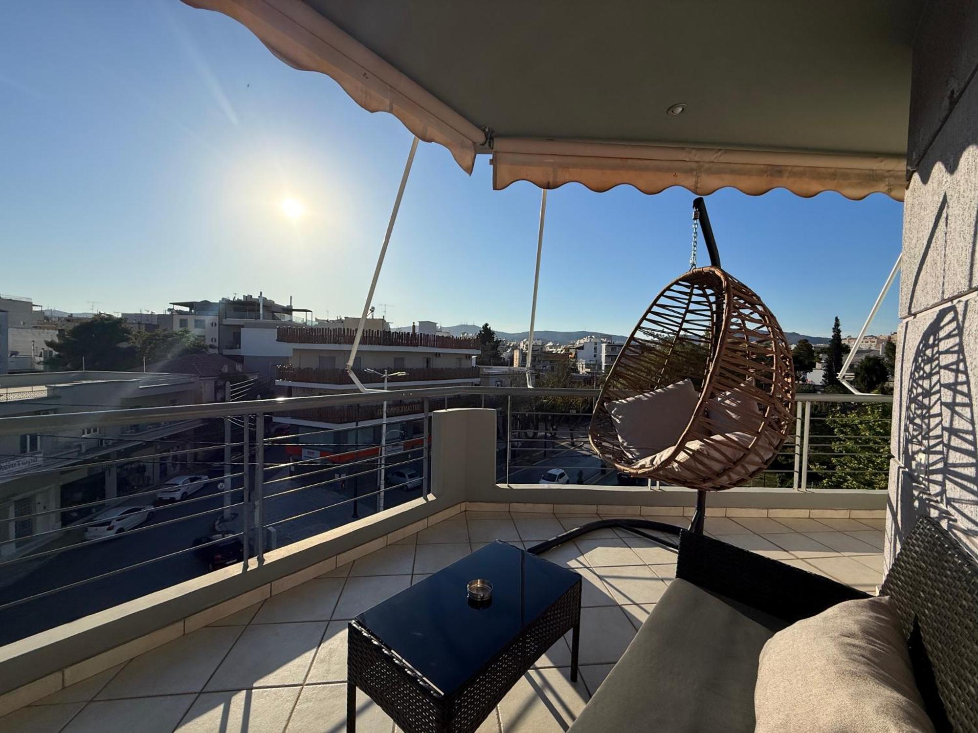 Sunny Home Private Jacuzzi Hydromassage Acropolis & Lycabettus Far View Parking 300M Metro Peristeri 아테네 외부 사진