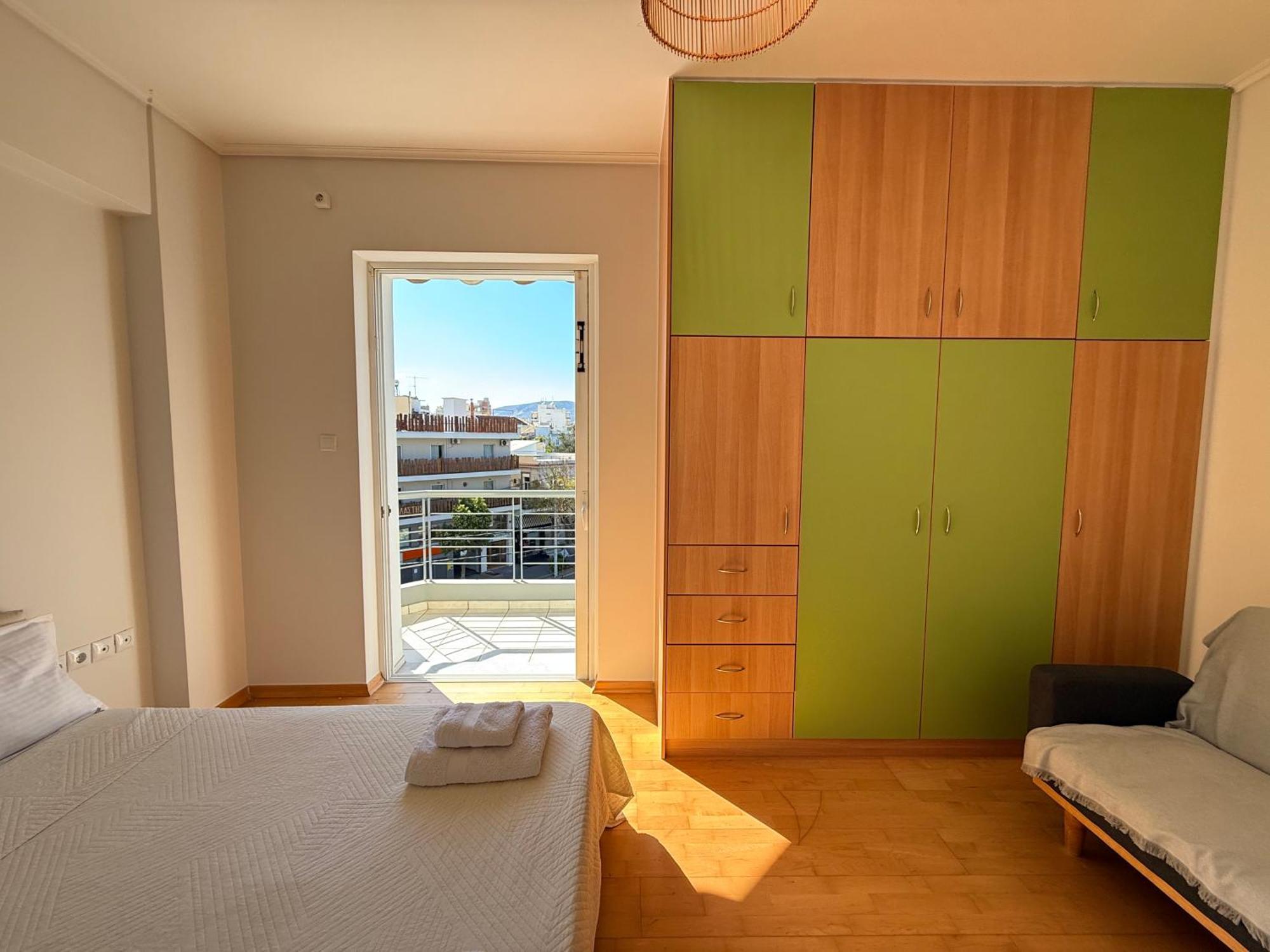 Sunny Home Private Jacuzzi Hydromassage Acropolis & Lycabettus Far View Parking 300M Metro Peristeri 아테네 외부 사진