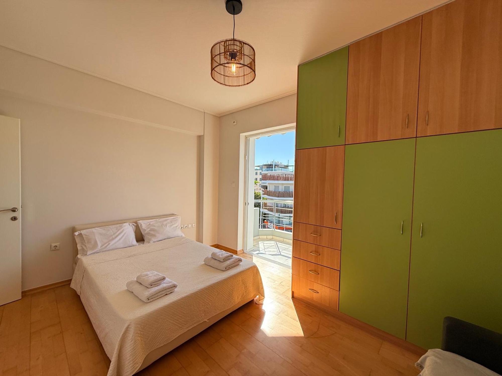 Sunny Home Private Jacuzzi Hydromassage Acropolis & Lycabettus Far View Parking 300M Metro Peristeri 아테네 외부 사진