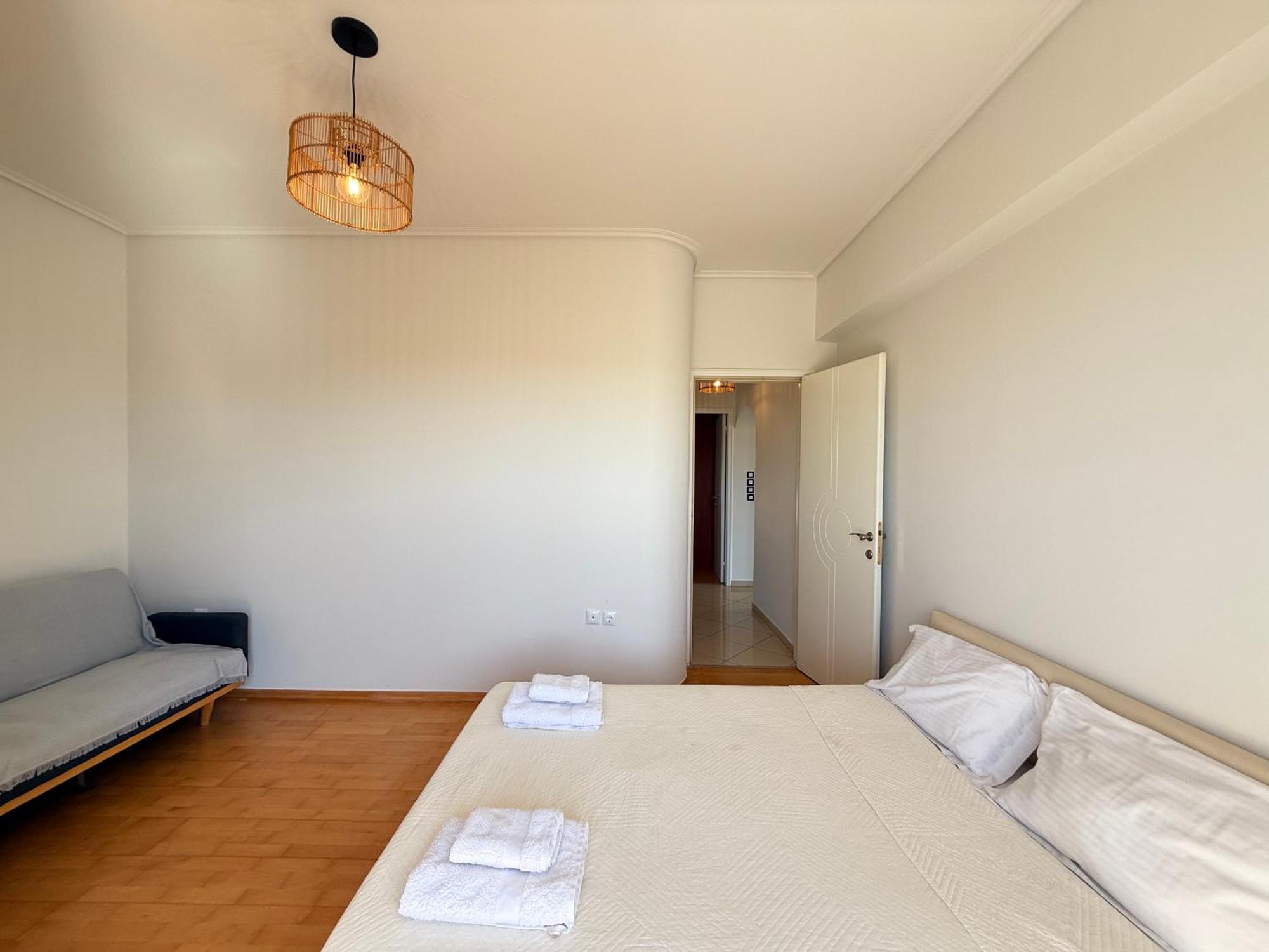 Sunny Home Private Jacuzzi Hydromassage Acropolis & Lycabettus Far View Parking 300M Metro Peristeri 아테네 외부 사진